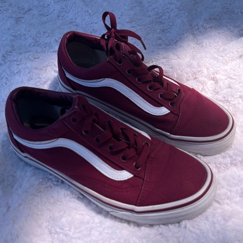 Old Skool Cordovan Burgandy & White womans Vans